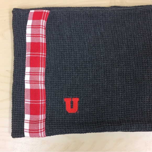 University of Utah Gray Infinity Scarf - Picture 1 of 2